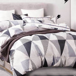 King Size Black White Repeated Triangle Quilt Cover Set(3PCS)