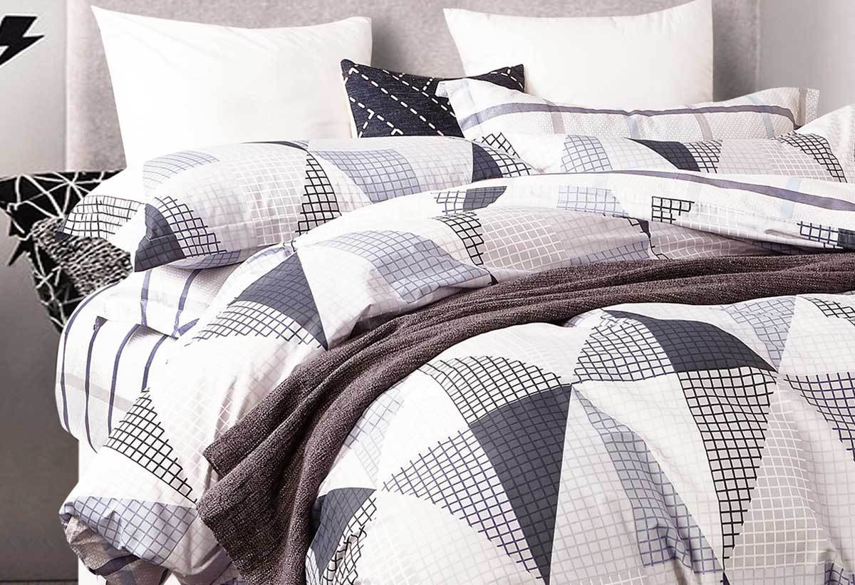 King Size Black White Repeated Triangle Quilt Cover Set(3PCS)