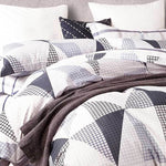 King Size Black White Repeated Triangle Quilt Cover Set(3PCS)