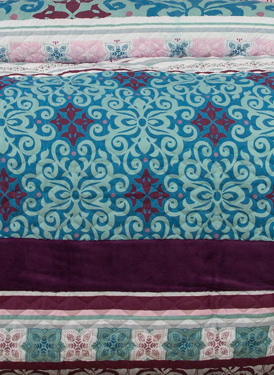 King Size 3pcs Anemone Velvet Panel Embossed Quilt Cover Set