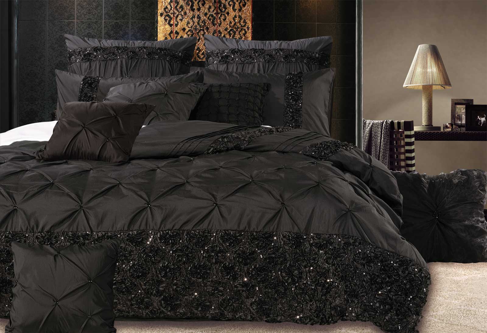 Queen Size Black Floral Sequins Quilt Cover Set(3PCS)