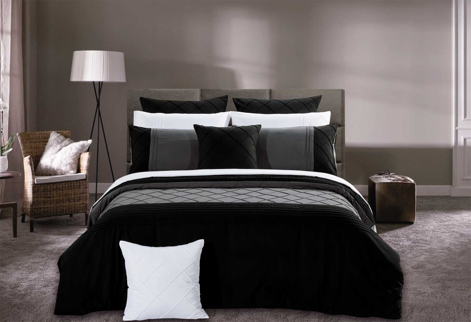 Queen Size Black Diamond Pintuck Quilt Cover Set(3PCS)