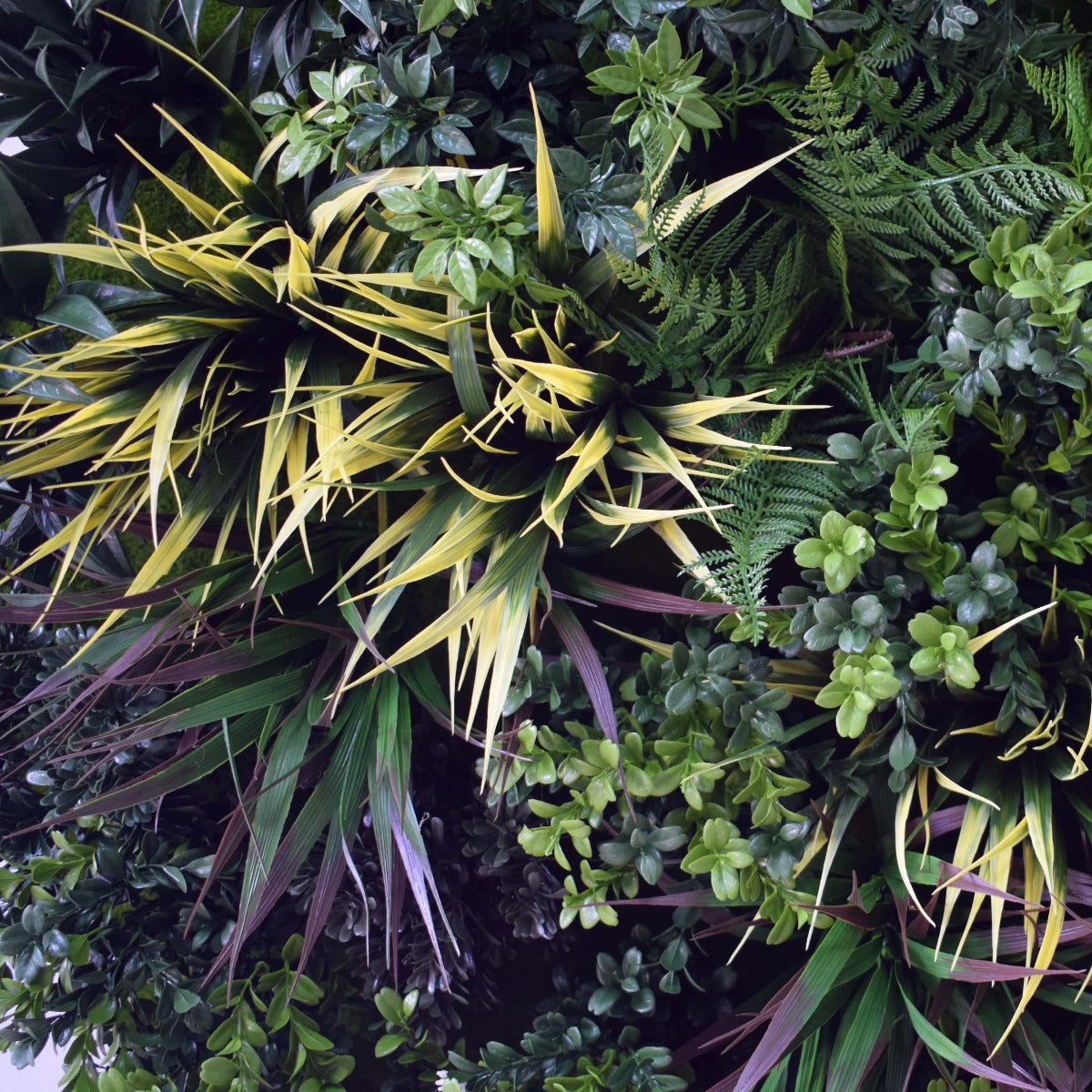 UV Green Fields 80cm Green Wall Disc (Black)