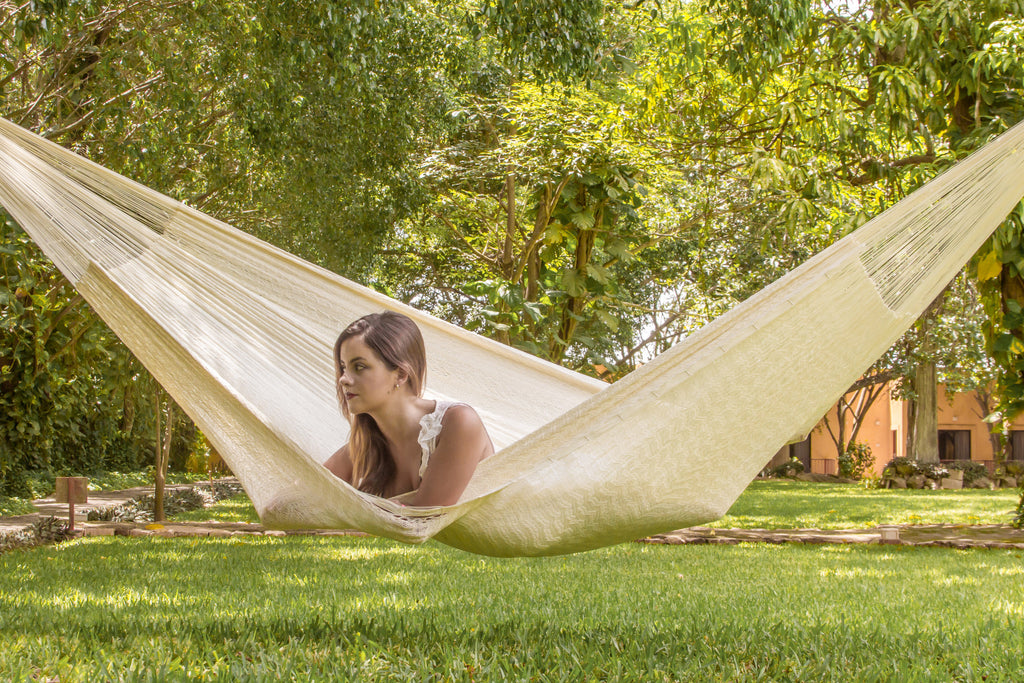 Jumbo Nylon Plus Hammock in Cream