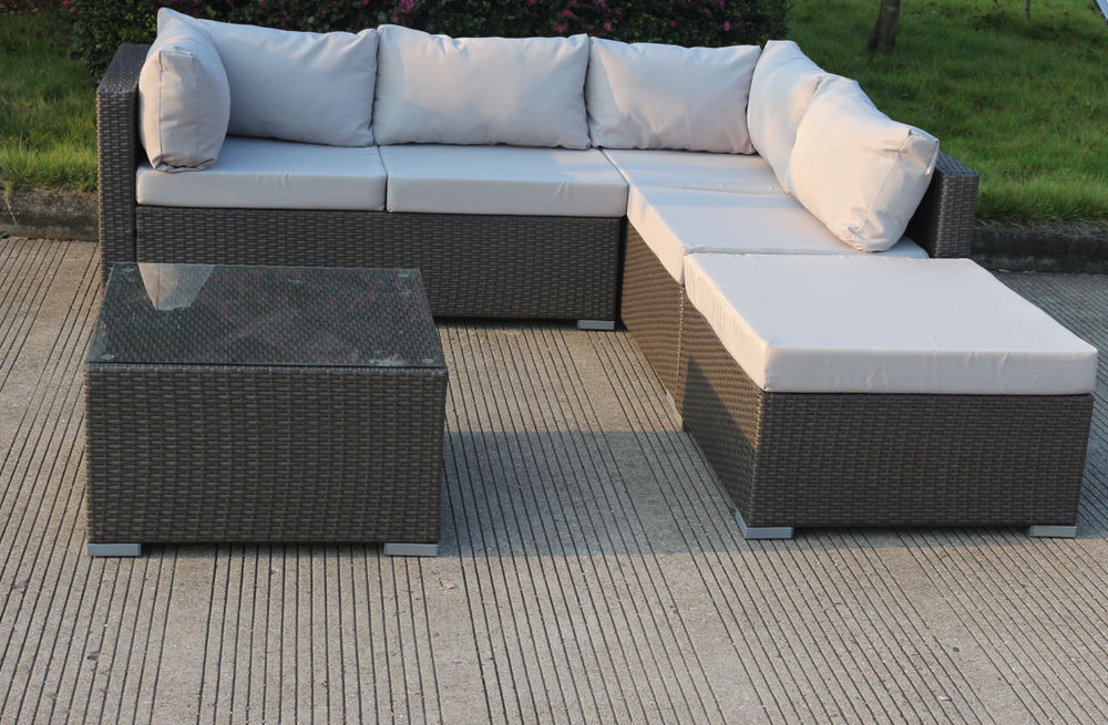 Levanzo Super Modular With Chaise and Table